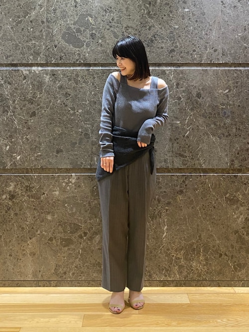 カップ付きストラップオフショルダー 長袖（Tシャツ/カットソー