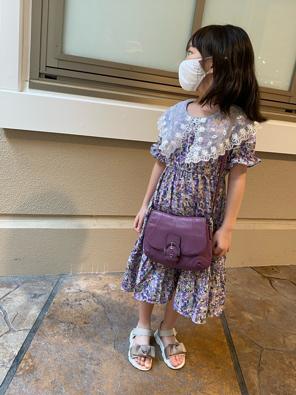 「キッズファッション、キッズコーデ、ワンピース、バースデイ、パープル、ひいばあちゃんから貰ったバック、鈴たんootd、ビックカラー」｜「COACHのアイテム（バッグ、パープル系）」を使った、鈴たんさん（キッズ・110cm）の秋コーディネートの1枚目の写真
