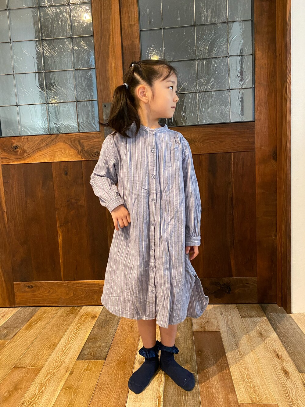 「秋冬コーデ、小学生、鈴たんootd、おんなのこコーデ、プチプラ、シャツワンピ」｜「BREEZEのシャツワンピース（シャツワンピース、ブルー系）」を使った、鈴たんさん（キッズ・110cm）の秋コーディネートの1枚目の写真