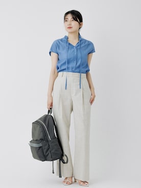 「E'POR（エポール）の【E'POR】【A4/PC対応・撥水・軽量】Pac Sac(パックサック)【26SS/新型】/累計1万点販売・一部WEB限定（バックパック/リュック、グレー系）」を使った、SAORIさん（レディース）の春コーディネート