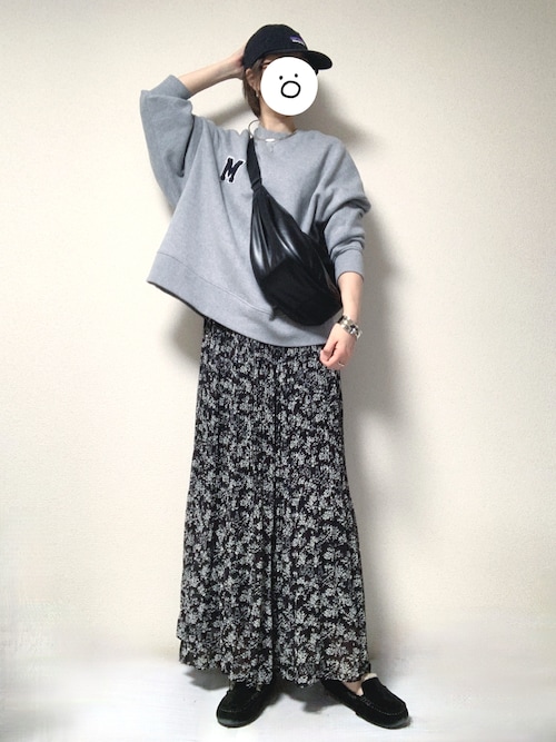 Mila Owen（ミラオーウェン）の「Mサガラ刺繍ビックトレーナー