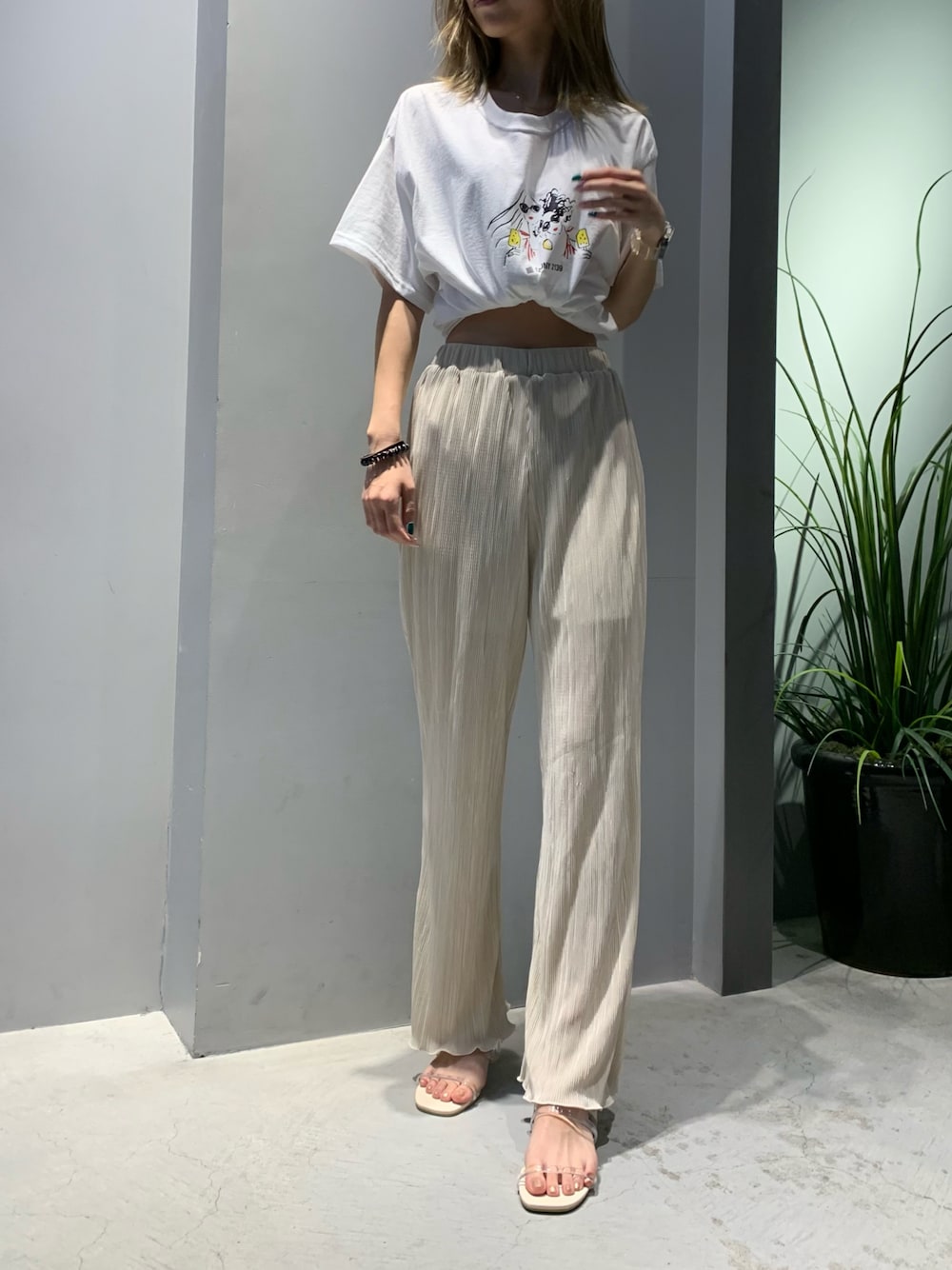 T N様 C5979 Tシャツ×シルクサテンパンツコーデ T N様 C5979 Tシャツ×シルクサテンパンツコーデ
