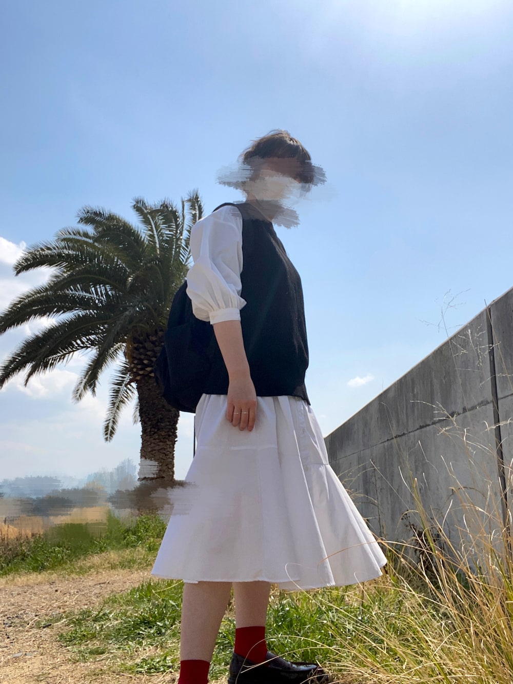 「オトナカジュアル、シンプル、おしゃれさんと繋がりたい、ootd、春コーデ、春夏コーデ、ショートヘア、カラーコーデ」｜「H&MのH&M - リング 10個セット - シルバー（リング、シルバー系）」を使った、こむさん（レディース・168cm）の春コーディネートの1枚目の写真