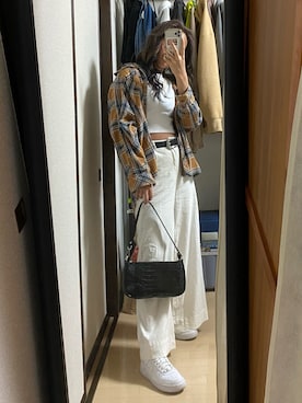 「ZARA（ザラ）のアイテム（Tシャツ/カットソー、ホワイト系）」を使った、夢香さん（レディース・160cm）の春コーディネート