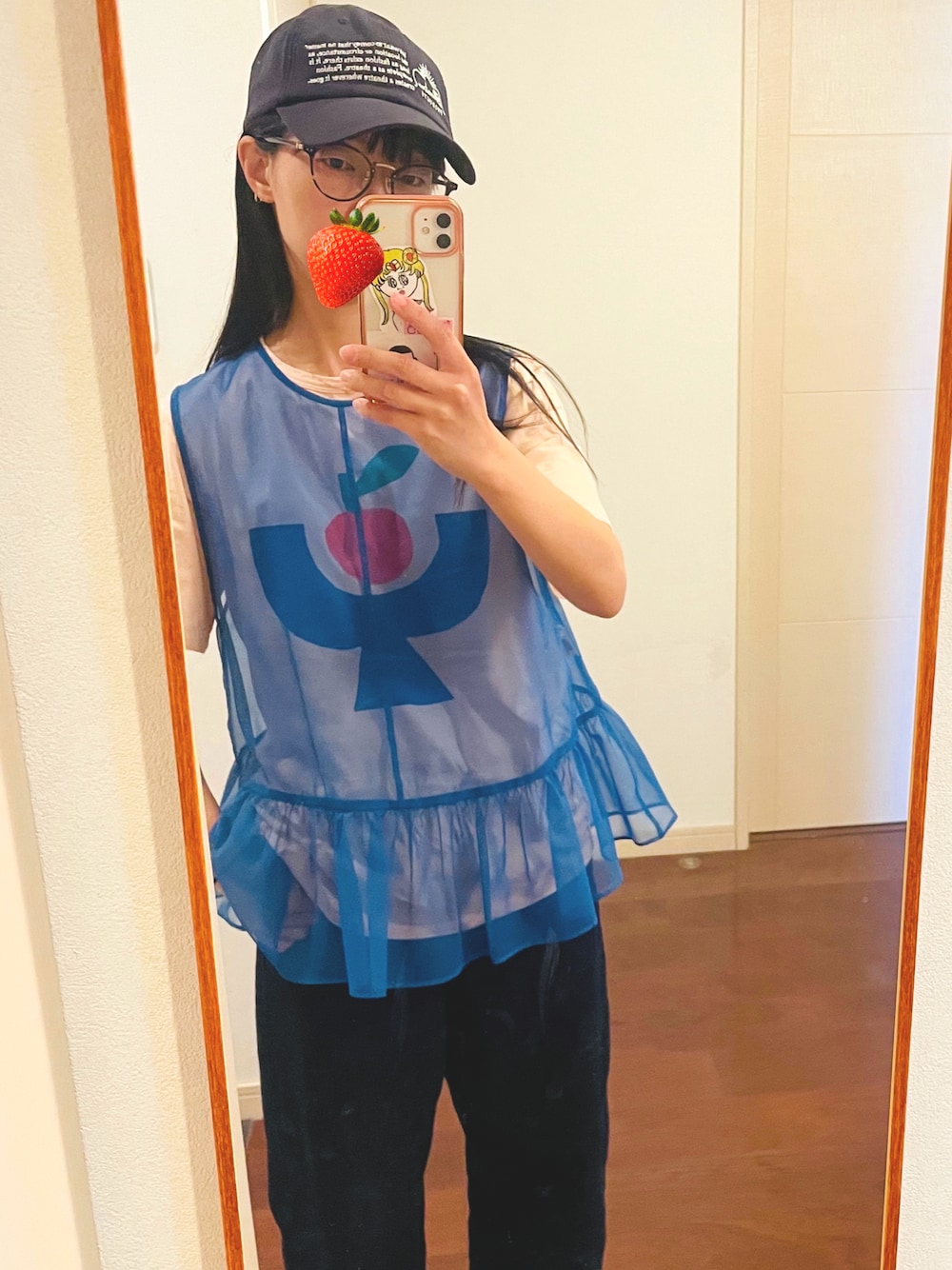 オーガンジー ギャザー ベスト -2WAY-を使った人気ファッション