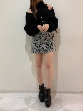 「one after another NICE CLAUP(ワンアフターアナザーナイスクラップ)のフェミニンな印象。パールボタンカーディガン+ハイネックインナーセット(カーディガン/ボレロ、ブラック系)」を使った、ゆみなさん(レディース・158cm)の秋コーディネート