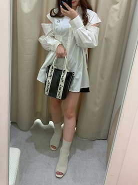 「Seemi. byNICECLAUP( シーミーバイナイスクラップ)のSeemi PVCロゴバック(ショルダーバッグ、ブラック系)」を使った、ゆみなさん(レディース・158cm)の夏コーディネート