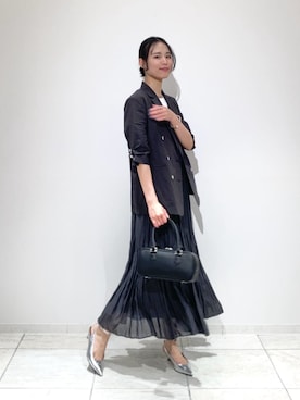「COMME CA（コムサ）のミニボストン バッグ（ボストンバッグ、ブラック系）」を使った、COMME CA OFFICIALさん（レディース・166cm）の春コーディネート