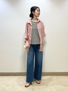 「K.T KIYOKO TAKASE（キヨコタカセ）の10.5オンスセンタープレス ワイドデニムパンツ（デニムパンツ、ブルー系）」を使った、COMME CA OFFICIALさん（レディース・166cm）の春コーディネート