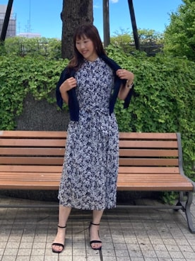 「アイテム（ニット/セーター）」を使った、COMME CA OFFICIALさん（レディース・165cm）の夏コーディネート