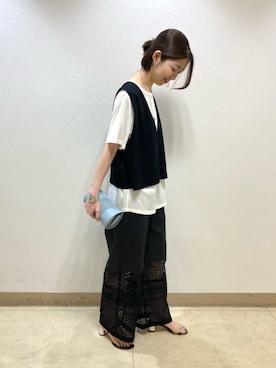 「COMME CA（コムサ）のスーピマコットンポンチセットTシャツ（Tシャツ/カットソー、ブラック系）」を使った、COMME CA OFFICIALさん（レディース・166cm）の春コーディネート