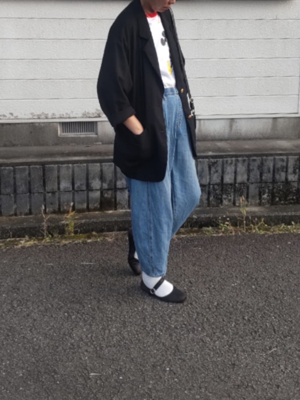 「シンプルコーデ、お洒落さんとつながりたい、きれいめカジュアル、高身長コーデ、オトナカジュアル、おしゃれさんと繋がりたい、ジャケット、シンプル、シンプルスタイル、秋コーデ、秋服準備はじめました」｜「FREAK'S STOREの半袖Tシャツ（Tシャツ/カットソー、ホワイト系）」を使った、ぷりん.さん（レディース・170cm）の秋コーディネートの1枚目の写真