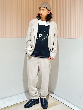 「アイテム（ノーカラージャケット、ベージュ系）」を使った、kamadaさん（メンズ・169cm）の春コーディネート