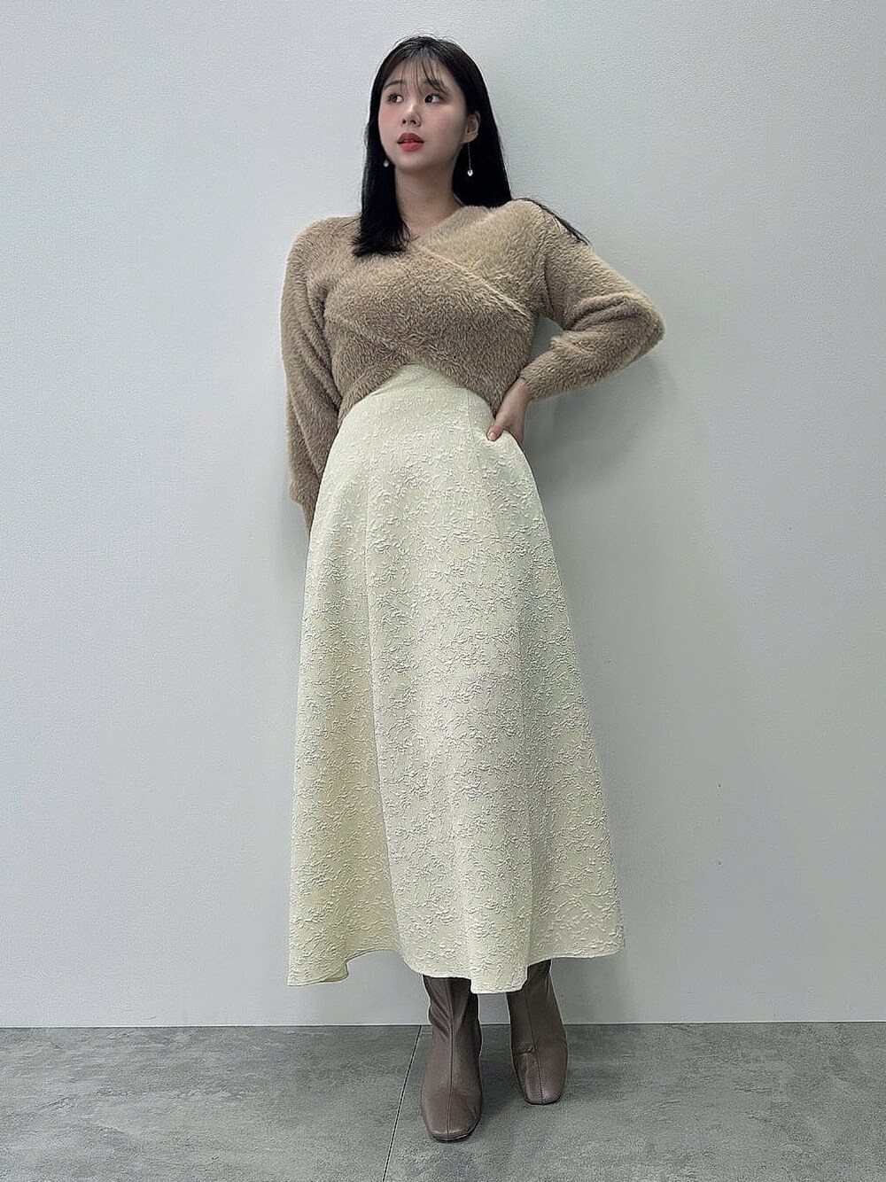 「オトナ女子、キレイめ、秋冬コーデ、ootd、韓国ファッション、高身長女子、プチプラ、着回しコーデ、デートコーデ、休日スタイル、プチプラコーデ、骨格ウェーブ」｜「earth music&ecologyのSET2点ジャガードボレロ＋ワンピース（ワンピース、その他）」を使った、jiyeonさん（レディース・170cm）の秋コーディネートの1枚目の写真