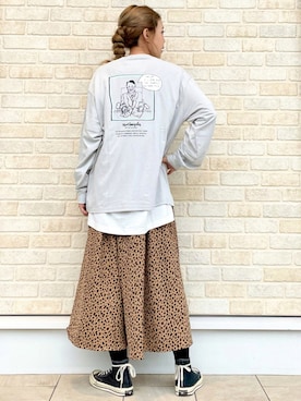 「バックプリント」｜えりー👻さん（レディース・173cm）の秋コーディネート