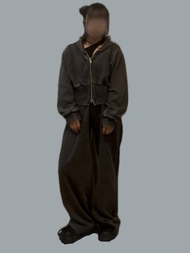 「me+em select（ミームセレクト）の【 セットアップ 】ピグメントヴィンテージショートパーカー ＋ ワイドパンツ SET  ／ pigment vintage short hoodie + wide pants SET（セットアップ、ブラック系）」を使った、*深月.さん（レディース・150cm）の春コーディネート