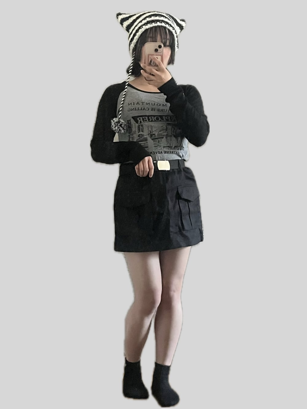 「SHEINのSHEIN EZwear 夏の女性のダークグレー迷彩作業服カーゴミニスカート 12666653（スカート、グレー系）」を使った、⸜🌻⸝‍*ゆ.⸜🌷︎⸝‍さん（骨格ウェーブ・レディース・150cm）の春コーディネートの1枚目の写真