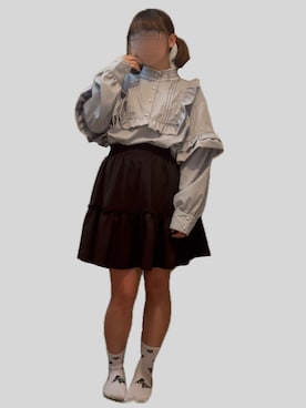 「SHEINのDAZY ハイウェスト フリルトリム スカート 9685482（スカート、ブラック系）」を使った、*深月.さん（レディース・150cm）の春コーディネート