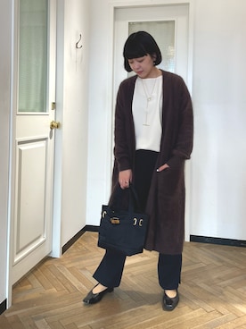 ラクーンロングカーディガンを使った人気ファッションコーディネート 