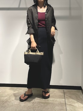「OUVRAGE CLASSE（ウヴラージュクラス）の【予約】ラミーカシュクールシャツ（シャツ/ブラウス、ブラック系）」を使った、hanaさん（レディース・160cm）の夏コーディネート