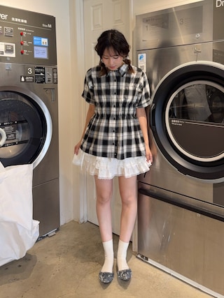 「AS KNOW AS plus(アズノゥアズプラス)の◇レースティアードフリルミニスカート(スカート)」を使った、Miyukiさん(レディース・160cm)の夏コーディネート