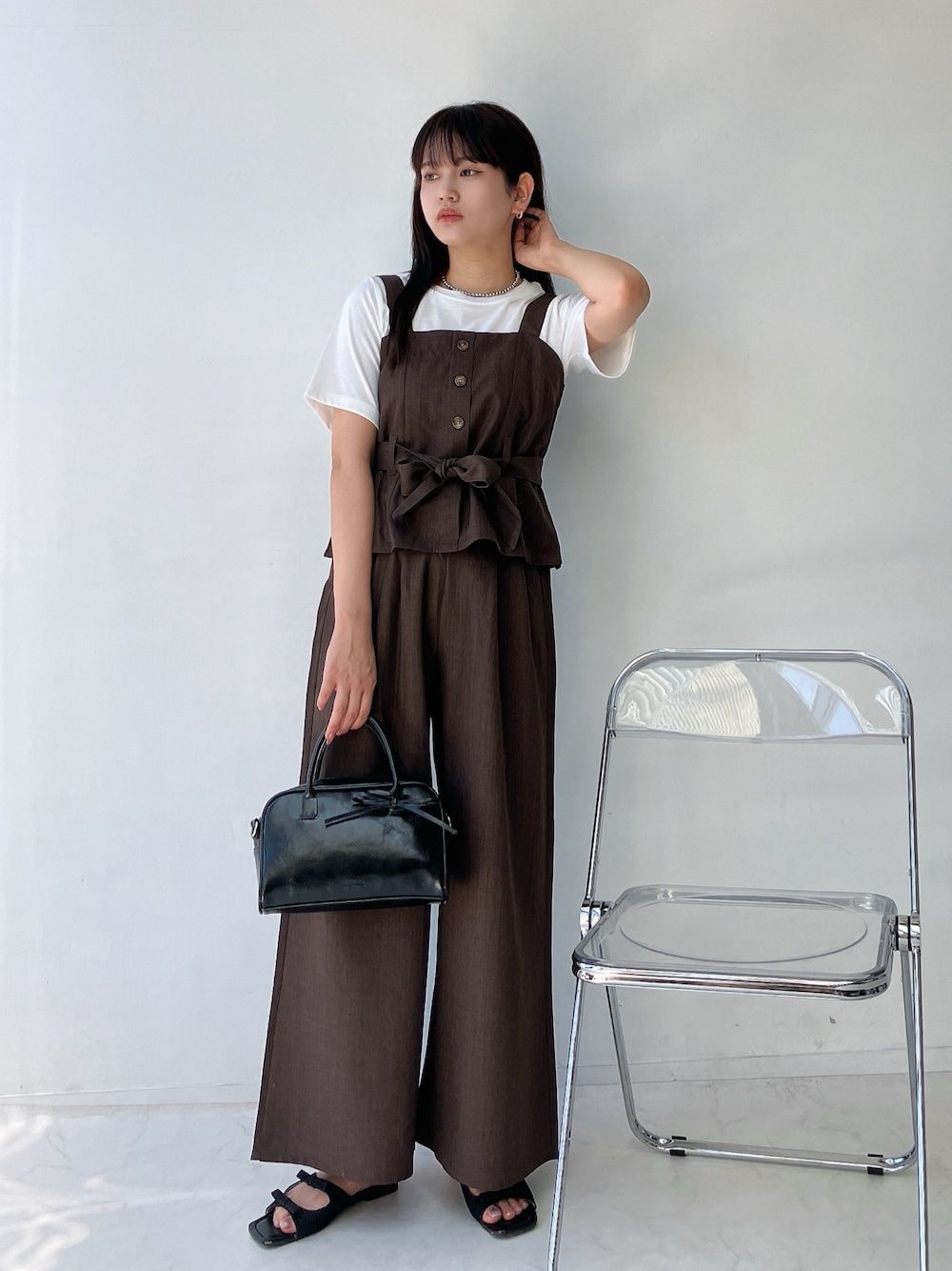 ◎ビスチェとパンツとTシャツ 3点セットを使った人気ファッション