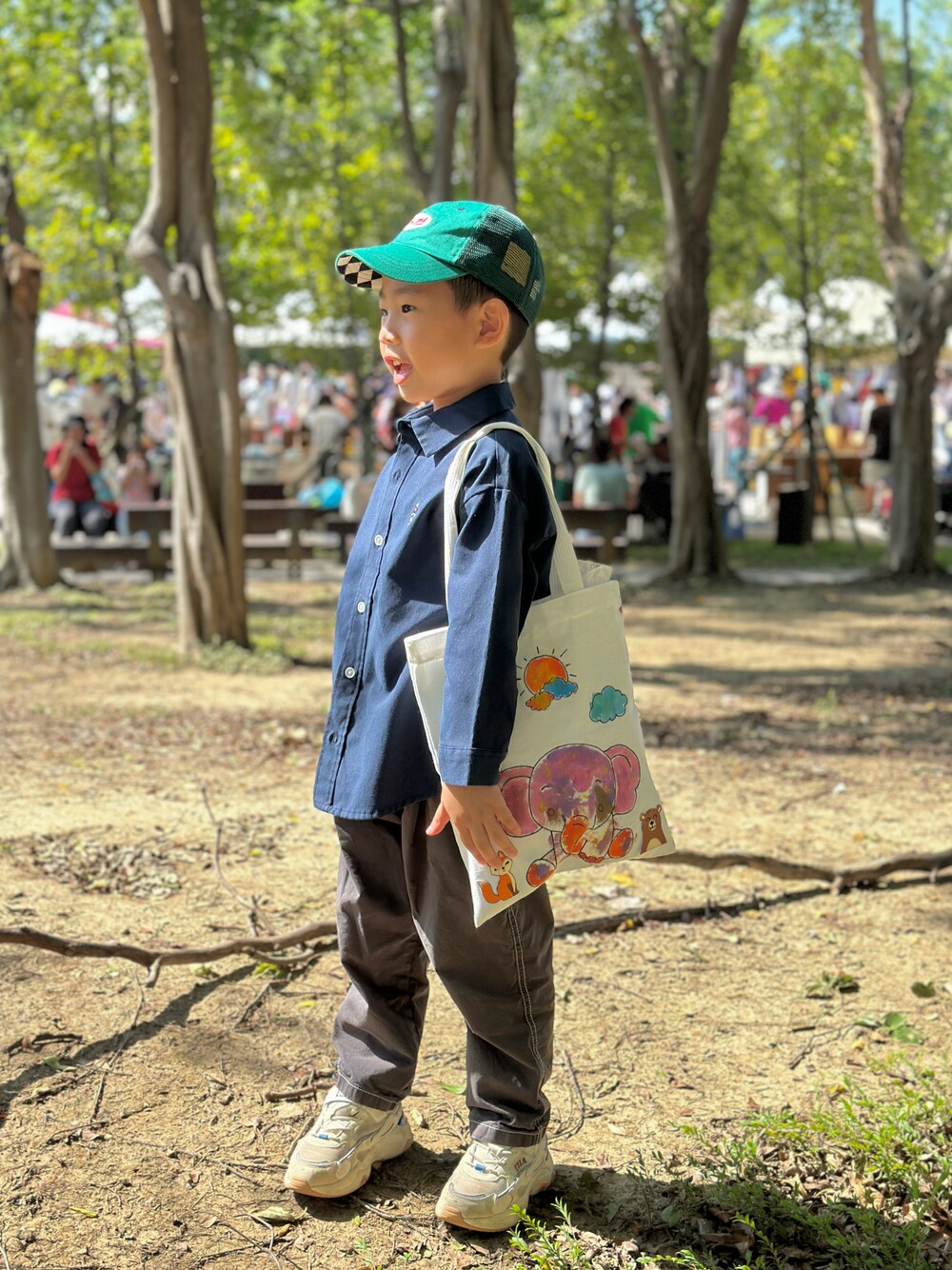 「二手市集」｜「BREEZEのアイテム（キャップ、グリーン系）」を使った、housebabypresleyさん（キッズ・110cm）の秋コーディネートの1枚目の写真