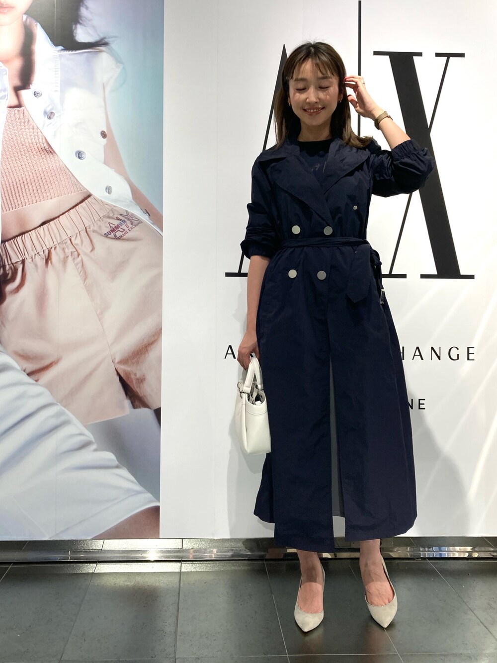 「AXchanger、AXchange、アルマーニエクスチェンジ、armaniexchange、春コーデ、春アウター、大人カジュアル、オトナ女子、春服デビュー宣言、きれいめカジュアル、トレンチコート」｜「ARMANI EXCHANGEの【A|X アルマーニ エクスチェンジ】シアートレンチコート（トレンチコート、ブルー系）」を使った、naobeさん（レディース・169cm）の春コーディネートの1枚目の写真