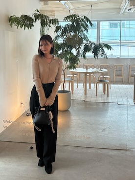 「アイテム（スラックス、ブラック系）」を使った、rinaaaa0303さん（レディース・166cm）の秋コーディネート
