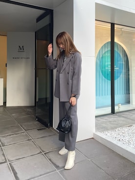 「MURUA（ムルーア）のアイテム（テーラードジャケット）」を使った、桂束咲さん（レディース・170cm）の冬コーディネート