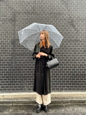 「MURUA（ムルーア）のアイテム（トレンチコート）」を使った、桂束咲さん（レディース・170cm）の冬コーディネート