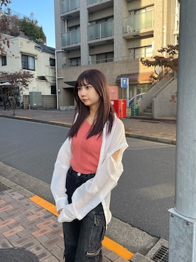 桂束咲さんの「2WAYシアーシャツ」を使ったコーディネート