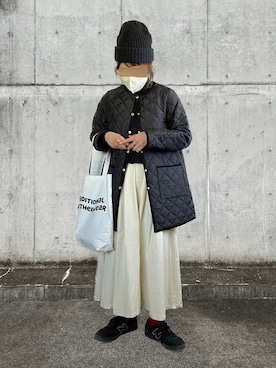 「白スカート」｜「アイテム（その他アウター）」を使った、にこ。さん（レディース・165cm）の冬コーディネート