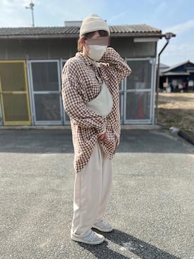 「ビッグシャツ」｜「アイテム（帽子）」を使った、にこ。さん（レディース・165cm）の春コーディネート