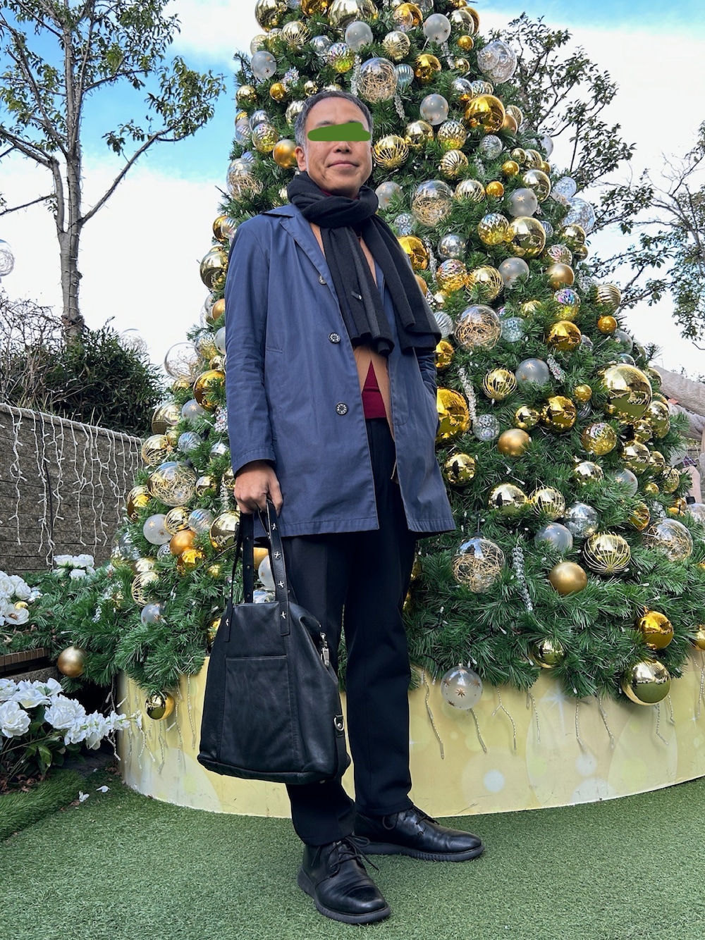 「大人カジュアル、今日のコーデ、シンプルスタイル、マッキントッシュロンドン、マッキントッシュ、アニエスベー、コールハーン、クリスマス、スプリングコート」｜「MACKINTOSH LONDONのアイテム（ステンカラーコート、ブルー系）」を使った、ヨッシーノさん（メンズ・169cm）の冬コーディネートの1枚目の写真