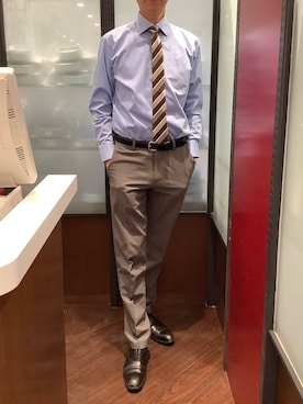 「アイテム（ビジネスシャツ）」を使った、TOKYO SHIRTS おおたかの森店さん（メンズ・177cm）の秋コーディネート