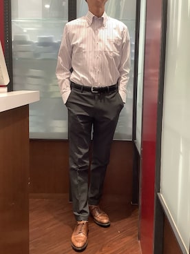 「アイテム（ビジネスシャツ）」を使った、TOKYO SHIRTS おおたかの森店さん（メンズ・177cm）の秋コーディネート