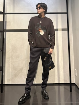 「EMPORIO ARMANI（エンポリオアルマーニ）の【エンポリオ アルマーニ】セーター バージンウール プレーンニット リーフ刺繍（ニット/セーター）」を使った、IBUKIさん（メンズ・182cm）の秋コーディネート