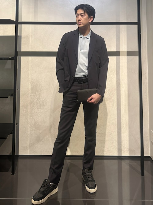 自宅保管でしたが状態悪く有りませんアルマーニです EMPORIO ARMANIのトップスを使ったコーディネート(ZOZOTOWN