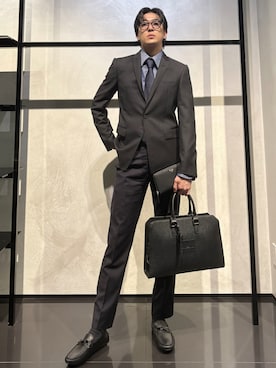 「アイテム（財布）」を使った、IBUKIさん（メンズ・182cm）の秋コーディネート