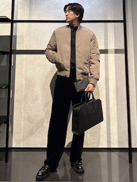 「アイテム（ビジネスバッグ）」を使った、IBUKIさん（メンズ・182cm）の秋コーディネート