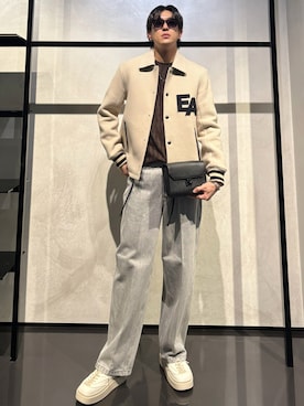 「EMPORIO ARMANI（エンポリオアルマーニ）の【エンポリオ アルマーニ】ASV バギーツイストフィットジーンズ J80 デニム ストーンウォッシュ＆ブリーチ加工（デニムパンツ）」を使った、IBUKIさん（メンズ・182cm）の秋コーディネート