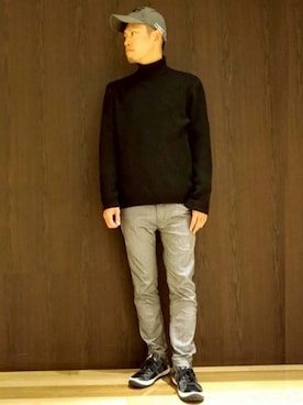 「アイテム（Tシャツ/カットソー、ブラック系）」を使った、NICOLE CLUB FOR MENさん（メンズ・177cm）の秋コーディネート