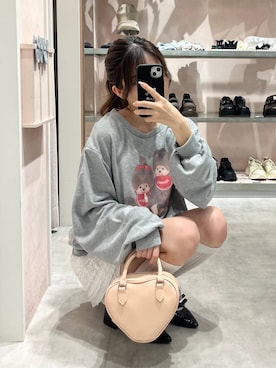 「Heather（ヘザー）のＷリボンミュールパンプス　631328（パンプス、ブラック系）」を使った、りさこさんの春コーディネート