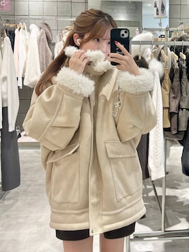 「アイテム（ムートンコート）」を使った、りさこさん（レディース・154cm）の冬コーディネート