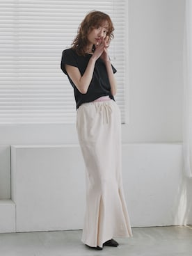 「ad thie（アドティエ）の切り替え スウェット マーメイドスカート（スカート、ベージュ系）」を使った、ad thieさん（レディース・154cm）の春コーディネート