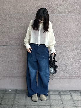 「ITEMS URBANRESEARCH（アイテムズ アーバンリサーチ）のシアークロップドボリュームスリーブシャツ（シャツ/ブラウス、ホワイト系）」を使った、kotoriさん（レディース・160cm）の秋コーディネート