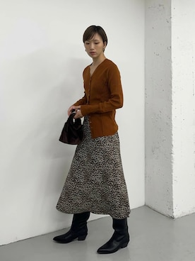 「SENSE OF PLACE by URBAN RESEARCH（センスオブプレイスバイアーバンリサーチ）のアニマルパターンナロースカート（スカート）」を使った、kasumiさん（レディース・166cm）の秋コーディネート