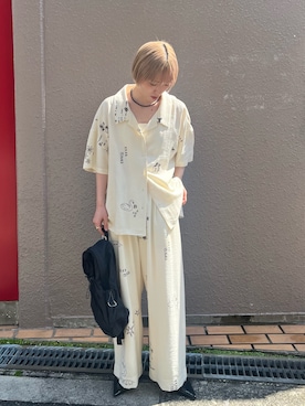 「KBF(ケイビーエフ)のTATTOOオーバーシャツ(シャツ/ブラウス、ホワイト系)」を使った、kasumiさん(レディース・166cm)の春コーディネート