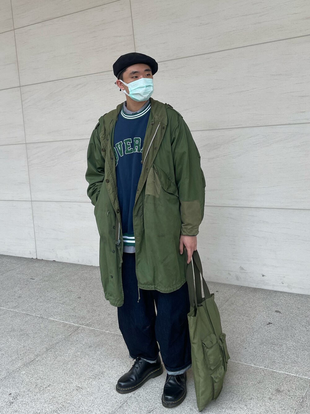 「ootd、休閒、復古、牛仔褲、oversize、古着MIX、阿美咔嘰、vintage、VINTAGE、Dr.Martens、M51、SETTO、COVERNAT、穿搭、outfit」｜「WILD BRICKSのアイテム（ハンチング/ベレー帽、ブラック系）」を使った、Leviさん（メンズ・174cm）の冬コーディネートの1枚目の写真